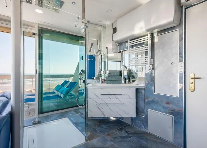 Elixir на первой линии моря с большой панорамной террасой * Агд