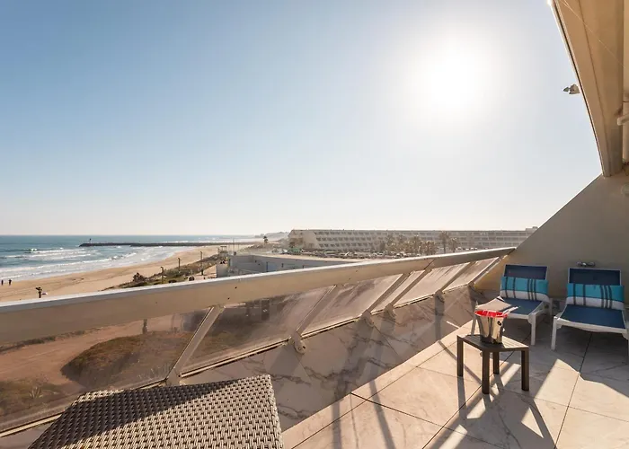 Elixir Heliopolis Seafront With Large Panoramic Terrace Apartman